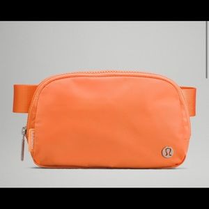 NEW LULULEMON BELT BAG in orange frappe!